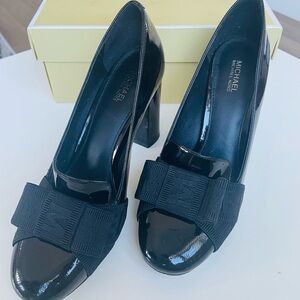 MICHAEL KORS Ames Black Bow Block Heel Pumps